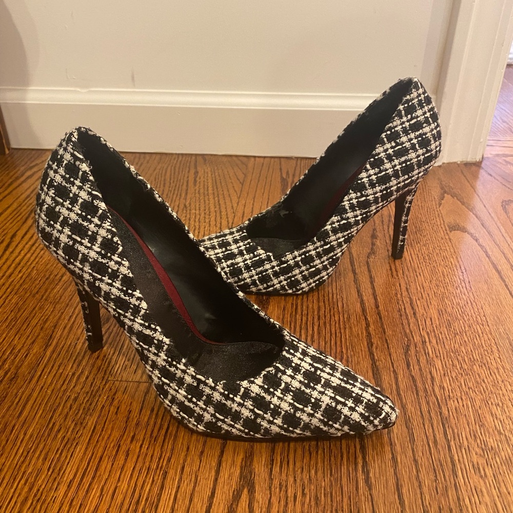 LOFT Houndstooth Black & White Plaid Pumps